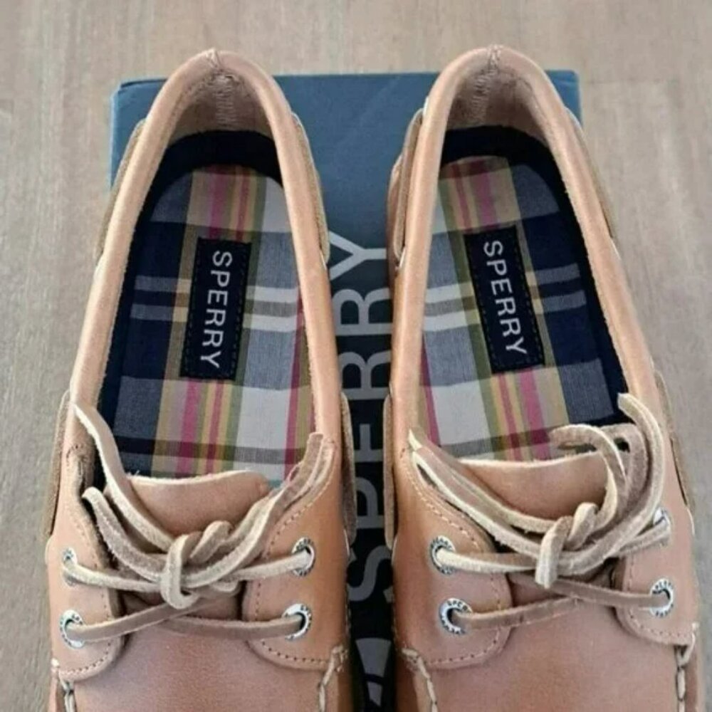 Sperry Authentic Original™ 2 Eye Boat Shoe-Color: Tan/Bronzer - Size: Women 6.5 - Picture 3 of 9